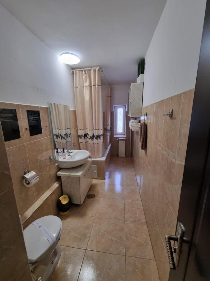 Appartamento Lunna Ap 3 Cam, B - Dul Unirii, Nr 73,bloc G3, Sc 3,et 5,ap 62