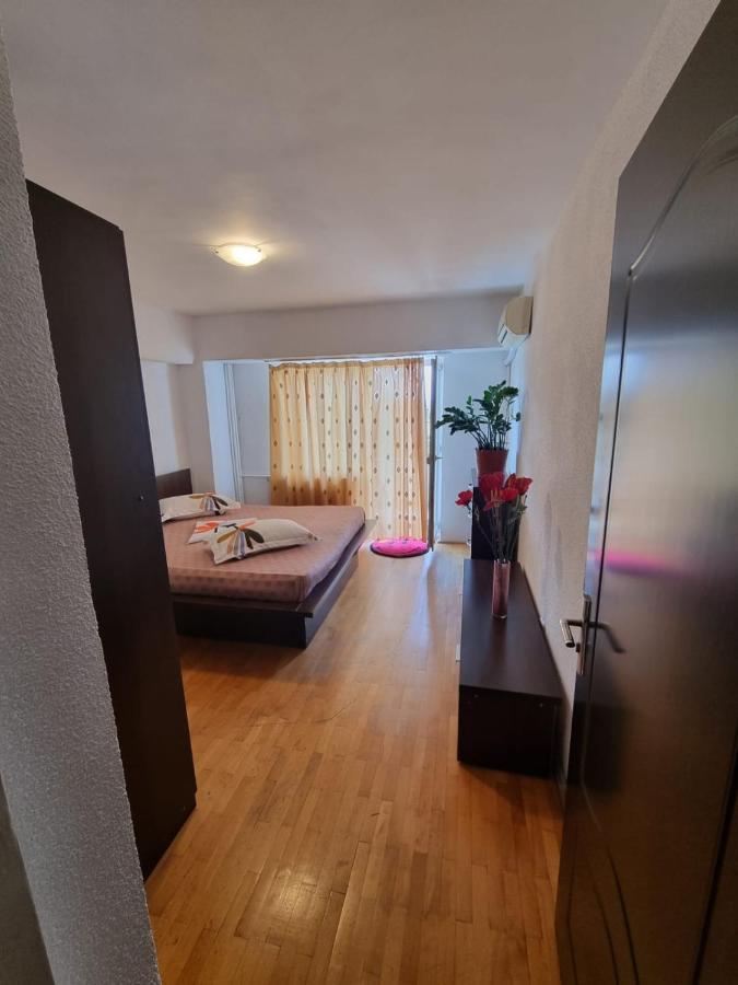 Appartamento Lunna Ap 3 Cam, B - Dul Unirii, Nr 73,bloc G3, Sc 3,et 5,ap 62 Bucarest